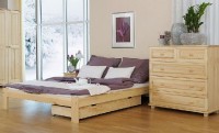 Dřevěná postel Celinka 180x200 + rošt ZDARMA - borovice